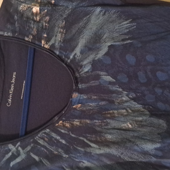 Calvin Klein Blue Graphic Fitted Cap Sleeve Tee - Picture 3 of 3